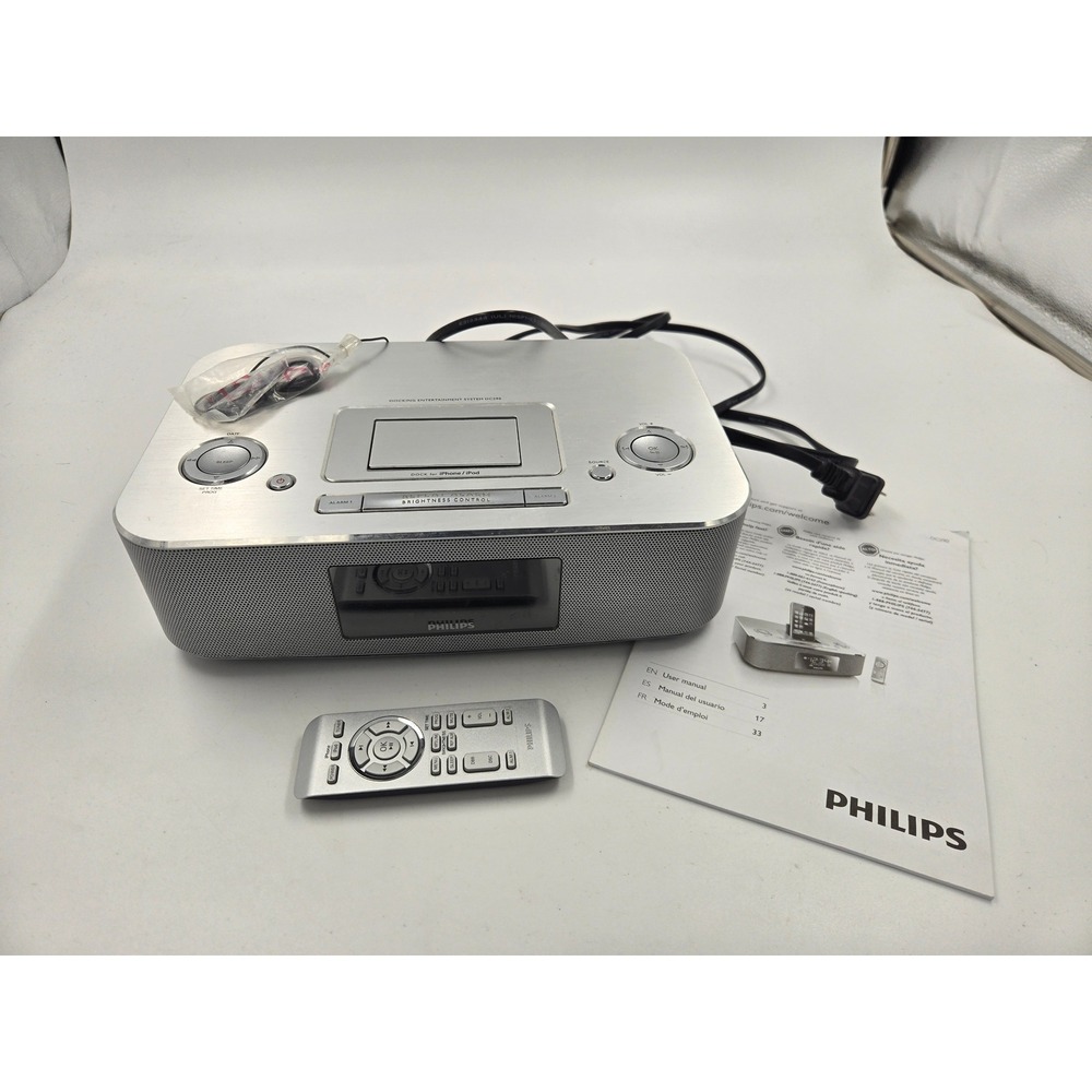 Philips DC290 Docking Entertainment System Silver Alarm Clock Radio with Remote